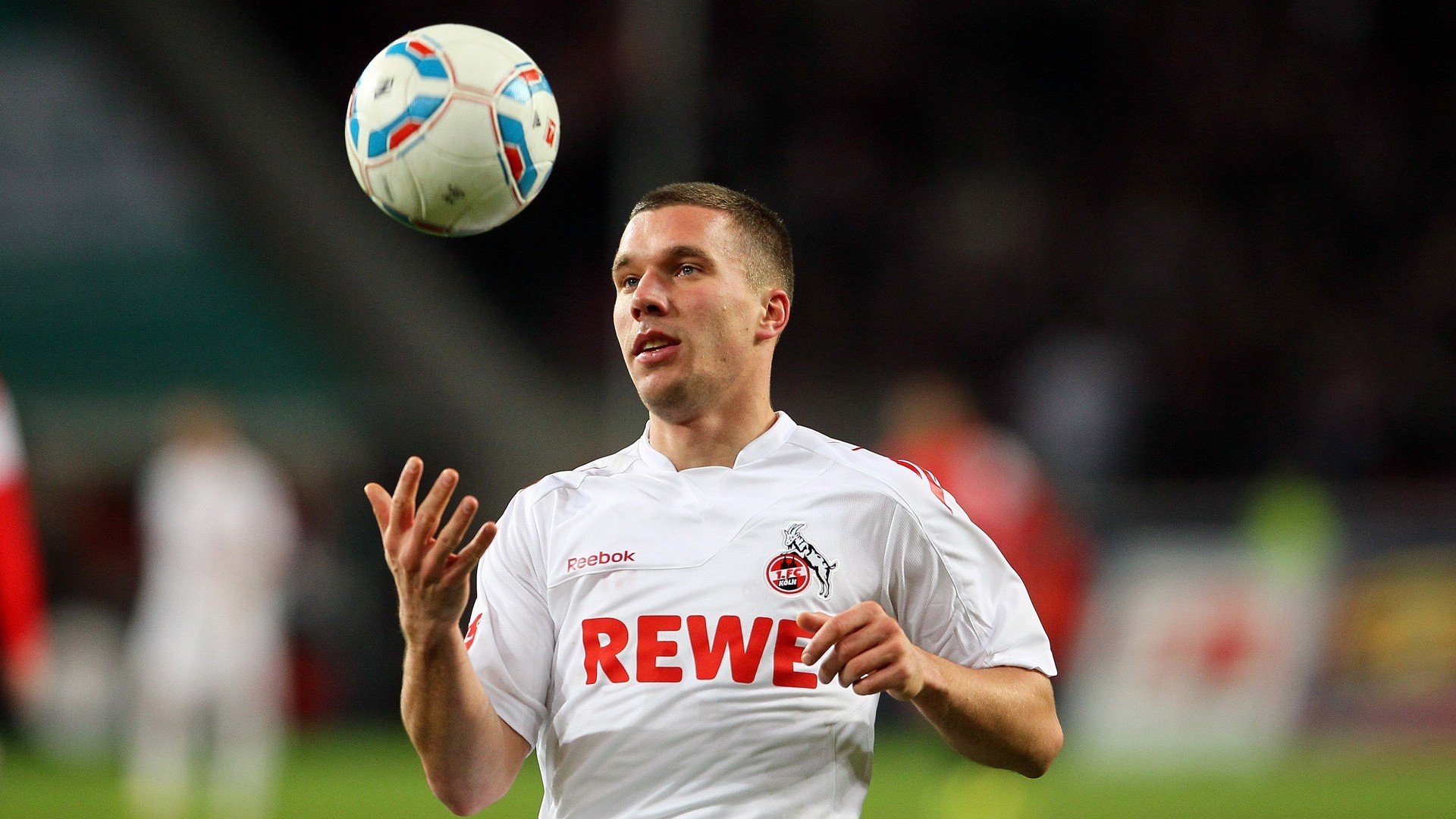 体育新闻中心上线体育内容智能生成与审核系统，搜一下体育新闻